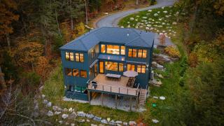 Forget-Me-Not by AvantStay Bold Lakefront Escape - 9