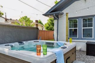 5 Beds Downtown OKC - Pickleball, Hot Tub, Firepit, GameRoom - 4