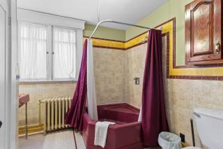 Midstream Manor 1BR Parking WiFi - 3