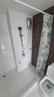 Amazing 2 bedrooms, near MRT Ratchada, Bangkok - 2