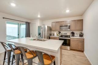 Walk to The Plains Golf Course Getaway in Cheney! - 9