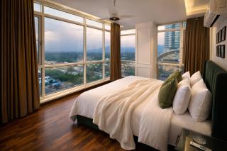 Executive Suite In Elysium Tower Facing Centaurus Mall Islamabad - 2