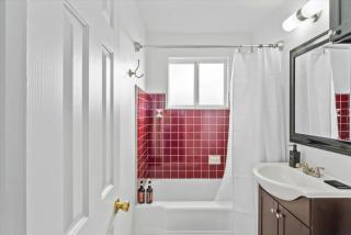 Colorful & Cozy Oasis in North Park Walk to Restaurants, Bars, and Breweries - 1