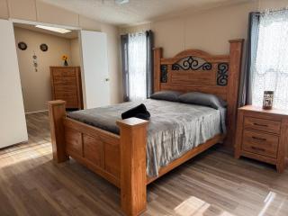 Master with Private Bathroom - 0