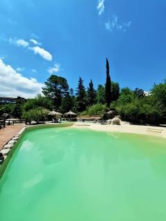 Hotel y Cabañas Capri - 1