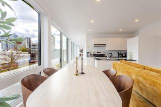 Montreal Downtown Haven, Walk to All Attractions - 7