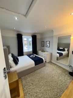 Luxury one bedroom apartment in croydon - 9