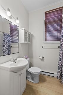 Charming 2BR Wi-Fi Off-Street Parking - 3