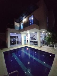 Hermosa casa en Girardot - 3