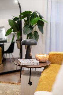 Stylish Retreat Near Crescent & Sainte-Catherine - 5