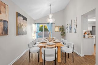 Entire Private Home with 4 Bedrooms 2 Bathrooms Garage, Pool, King Bed, Gated Yard in Rancho Penasquitos, Available Now - 3