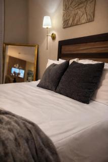 Modern Condo Prime Area 1 min to Beale Street Gated Parking - 3