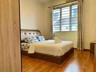 Luxury Landed House - Vivacity Megamall - 6