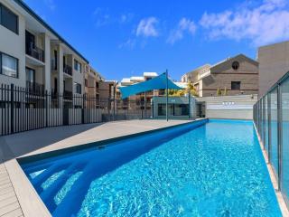 East Perth Escape WiFi Parking - 8