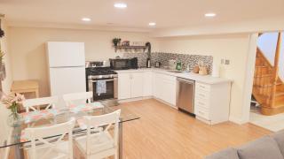 Richview Gardens Apartment - 9