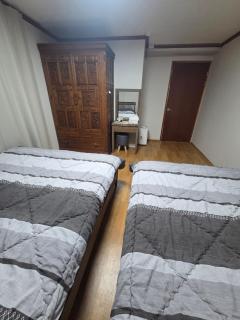 Park's Guesthouse B near Gwangalli beach in Busan - 5