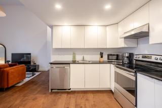 Urban Haven, Modern Comfort in Downtown MTL - 6