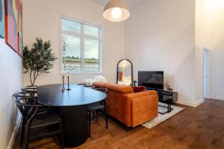 Urban Haven, Modern Comfort in Downtown MTL - 4