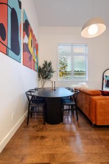 Urban Haven, Modern Comfort in Downtown MTL - 3