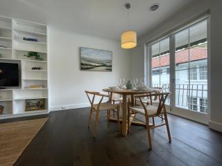 Complete Host Caroline St Apartments - 6