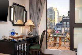 Golden Legend Palace Hotel & Travel - 0