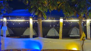 Eagle Swimming Pool Tent Stay - 3
