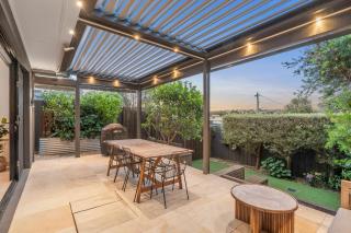 The Ebb Luxury Retreat - Just steps to the beach! - 2