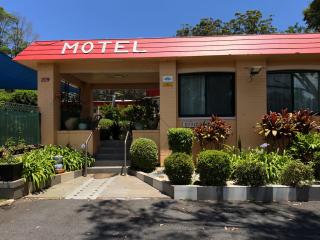 Major Innes Motel - 9