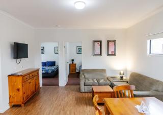 The Sundowner Cabin & Tourist Park - Whyalla - 1