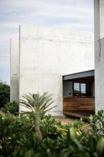 Casa Nopales Beachfront Brutalist Villa - 3