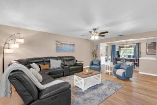 Four Bed Home with Pool Game Room Bar Near Beach - 2