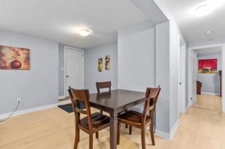 Cozy 2BR Loft Fast WiFi Parking - 5