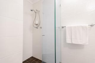 Garigal Retreat with Pool access - Forestville - 1