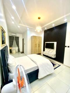 Cozy 2 Bed 2 Bathroom - 6