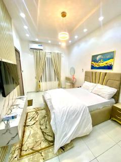 Cozy 2 Bed 2 Bathroom - 2