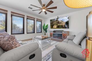 Georgian Oasis with Private Pool - An Irvie Home - 8