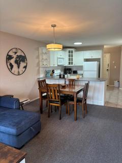 Cozy getaway with a view! - 6