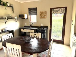 Thyme Inn on Greenway - 3