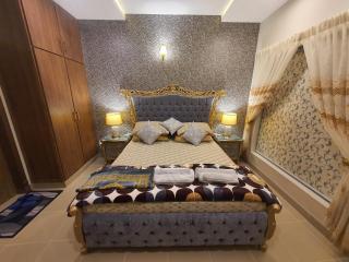 Lavish 2 Bedroom Luxury Condo Close to GIGA mall - 7