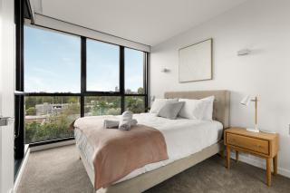 Free parking - 2 bedroom central CBD apartment - 9