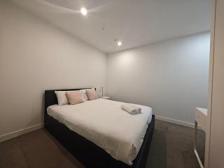 1408 Rose Lane Modern Two-Bedroom - 3