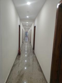 Hotel Sohan Boarding and Lodging - 6