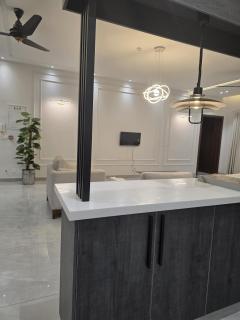 Cozy modern 3 bed house - 8