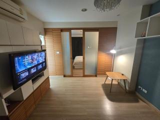 Silom Sala Daeng Sathon Upscale Condo - 0