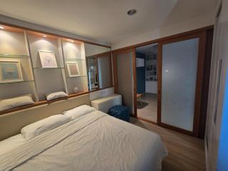 Silom Sala Daeng Sathon Upscale Condo - 5