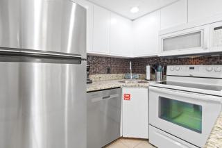 Royal Mansions 3204 - 1