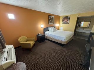 Nendels Inn & Suites Dodge City Airport - 4