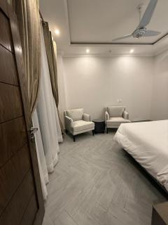 Regency Suites - 5