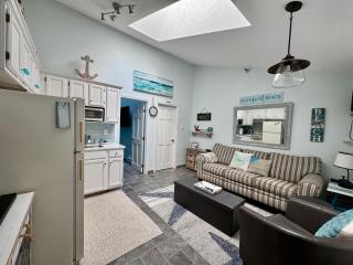 Nautical Mile Resort #234 King BedPoolHot Tub - 5