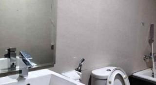 Rizen Premiere Hotel - 1